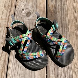 CHACO kids sandals - size 11 multi-color triangle